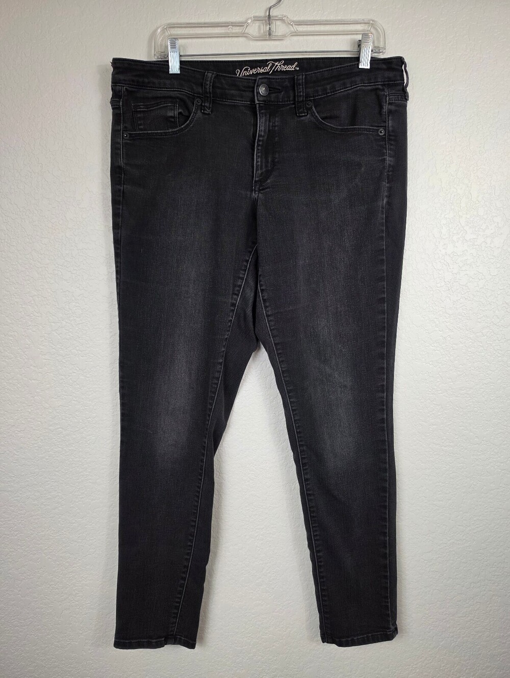 Universal Thread Black Skinny Jeans Size 10